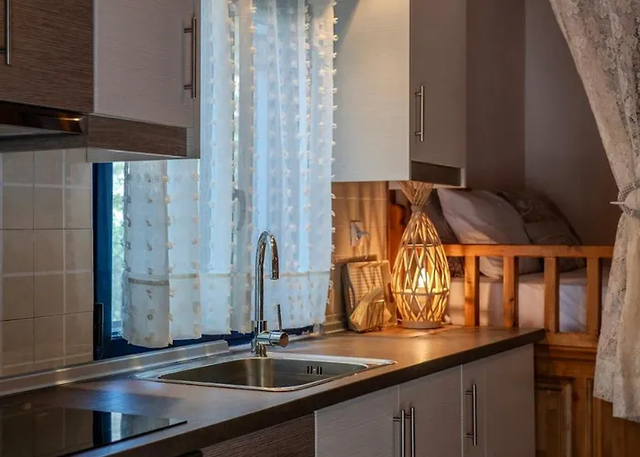 Irene's Myrtonas فيلة *